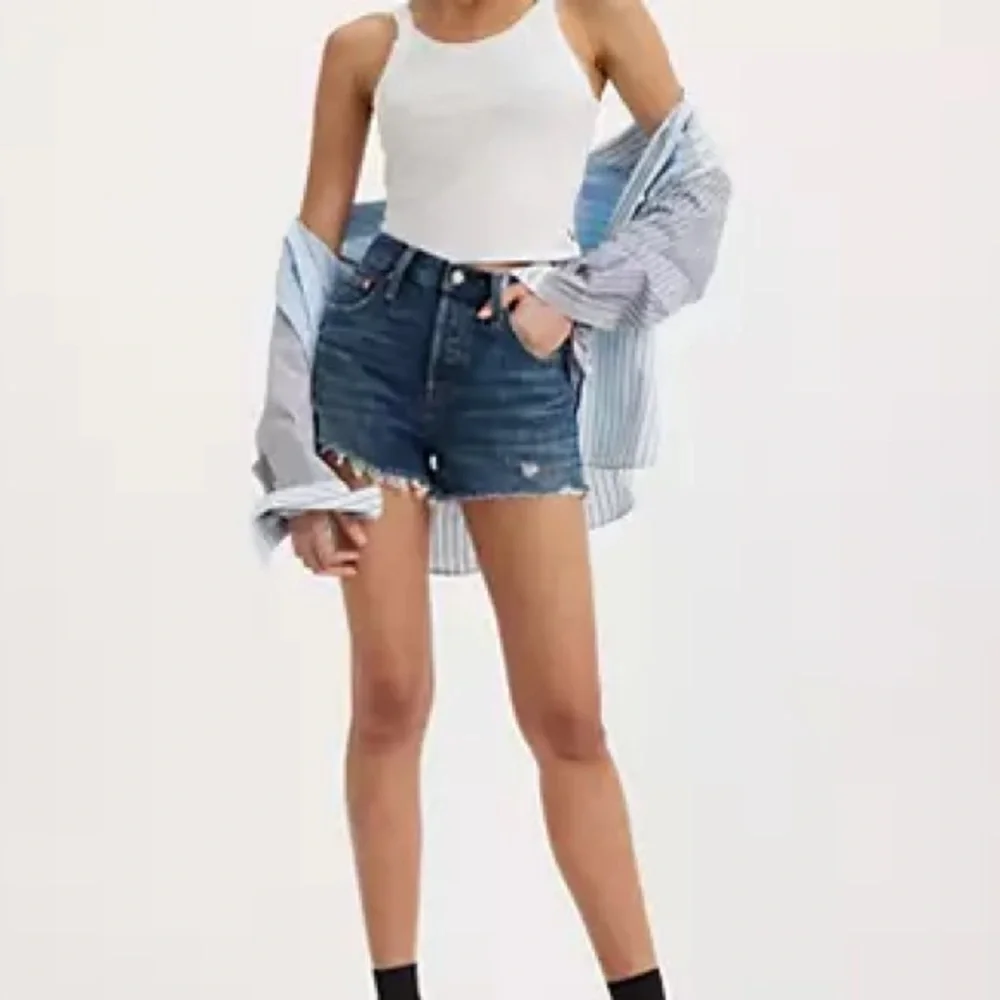 💘5xHP!💘 Levi’s | Cut Off Jean Shorts, Size 6 - Picture 1 of 16